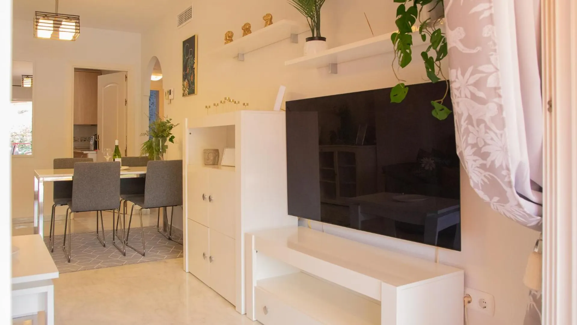Samsora- Marbella Daire